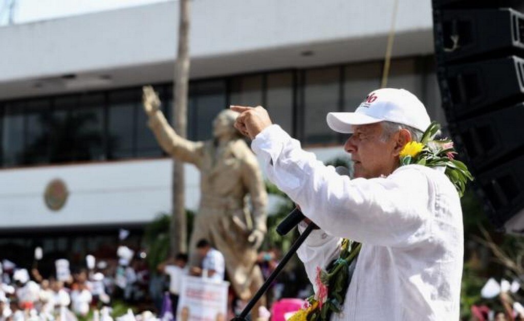 El candidato presidencial por la coalición Juntos Haremos Historia, Andrés Manuel López Obrador, en su gira por Chiapas (Foto: Valente Rosas / EL UNIVERSAL)