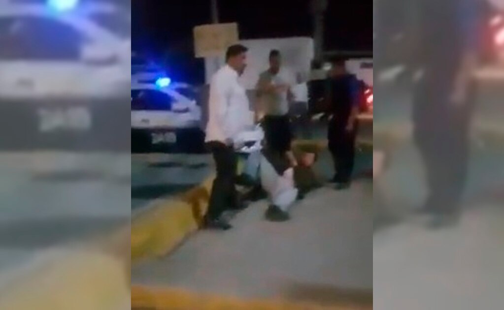 Taxistas golpean a supuesto Uber