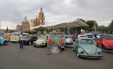 Festejan Día Mundial del Vocho en Soledad; reúnen 80 unidades en plaza principal