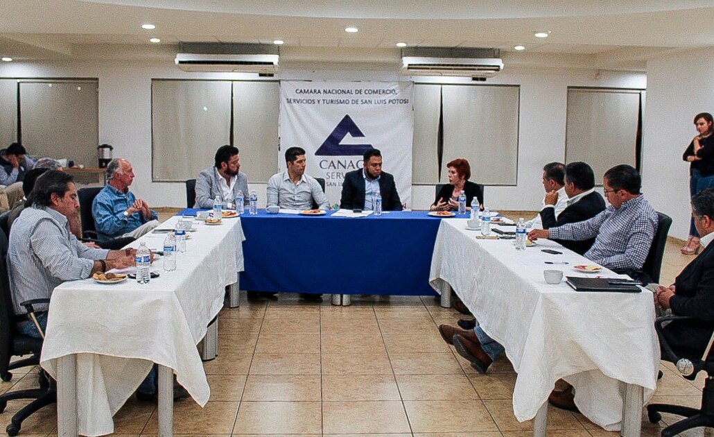 Organismos empresariales se reúnen con Gabino Morales