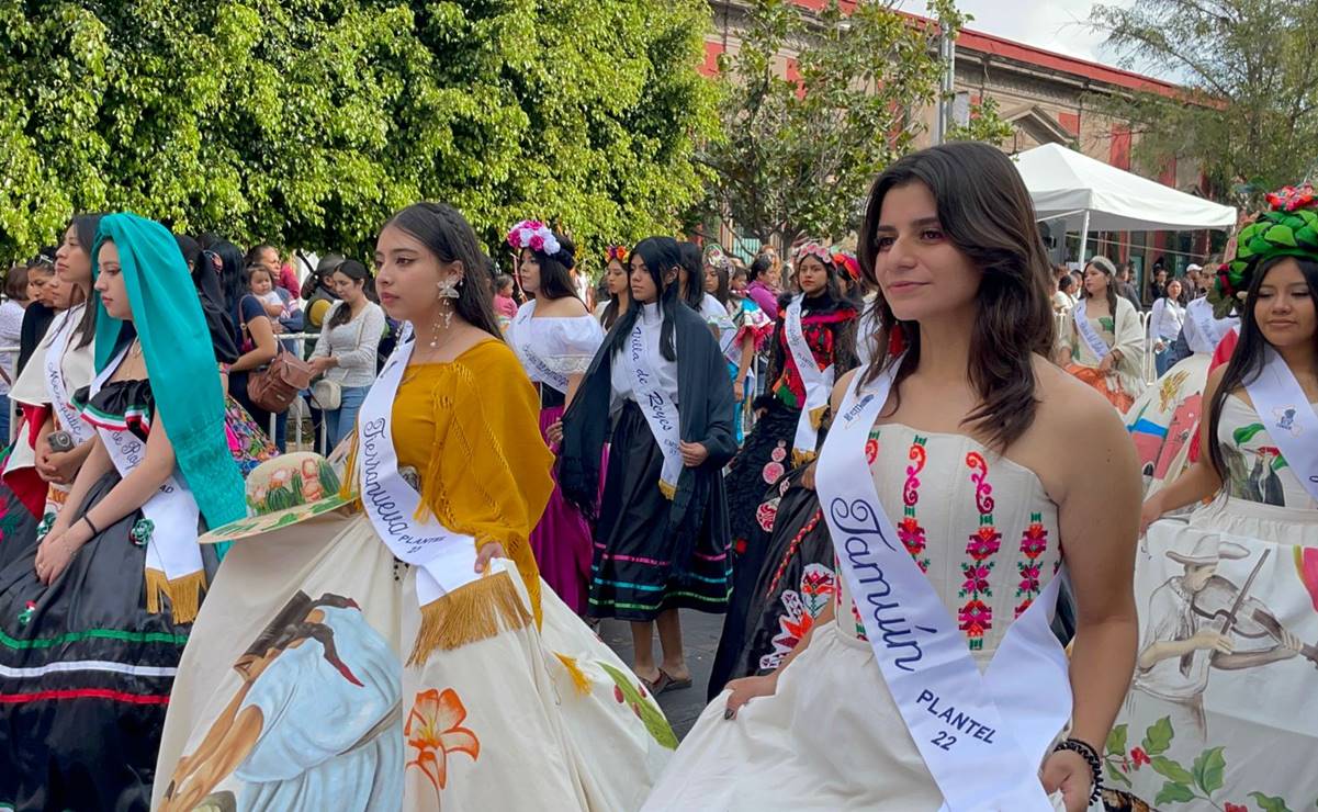 Con banda de guerra y folclor, San Luis vivió el desfile conmemorativo de la Revolución Mexicana