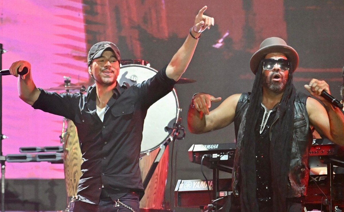 Fenapo 2025: Enrique Iglesias arrasa y conquista corazones en el Teatro del Pueblo