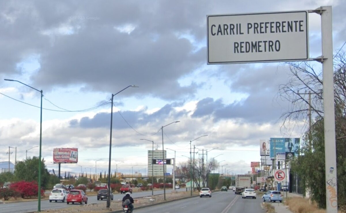 Los accidentes se originan por no respetar el carril preferencial de MetroRed en SLP. Foto: Google Maps