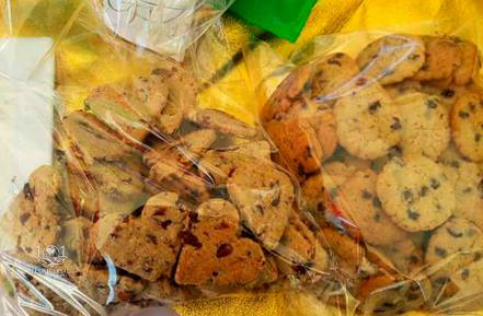 Crean alumnas de la UASLP galletas de chapulín