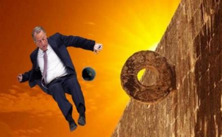 Se tambalea Meade en silla... y genera memes