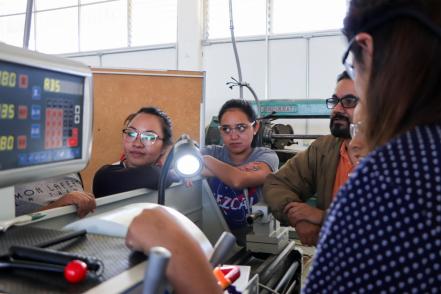 Crece empleabilidad de técnicos universitarios en la industria