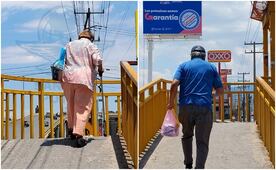 Dificulta puente peatonal acceso a pacientes de la Clínica 45 del IMSS en la capital de SLP 