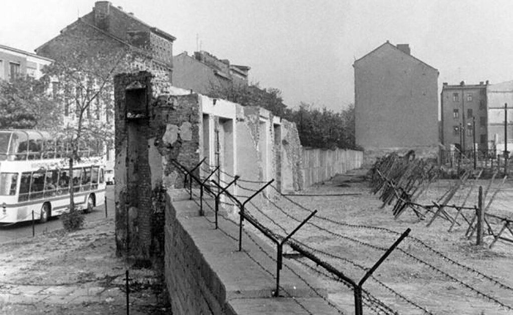 Celebran desaparición del muro de Berlín