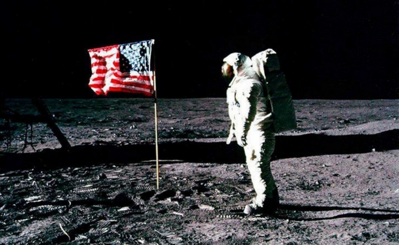 Estados Unidos enviará a la primera mujer a la Luna para 2024