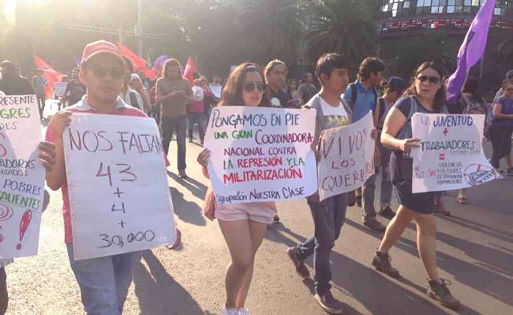 Marchan para exigir presentación de los 3 estudiantes de cine desaparecidos