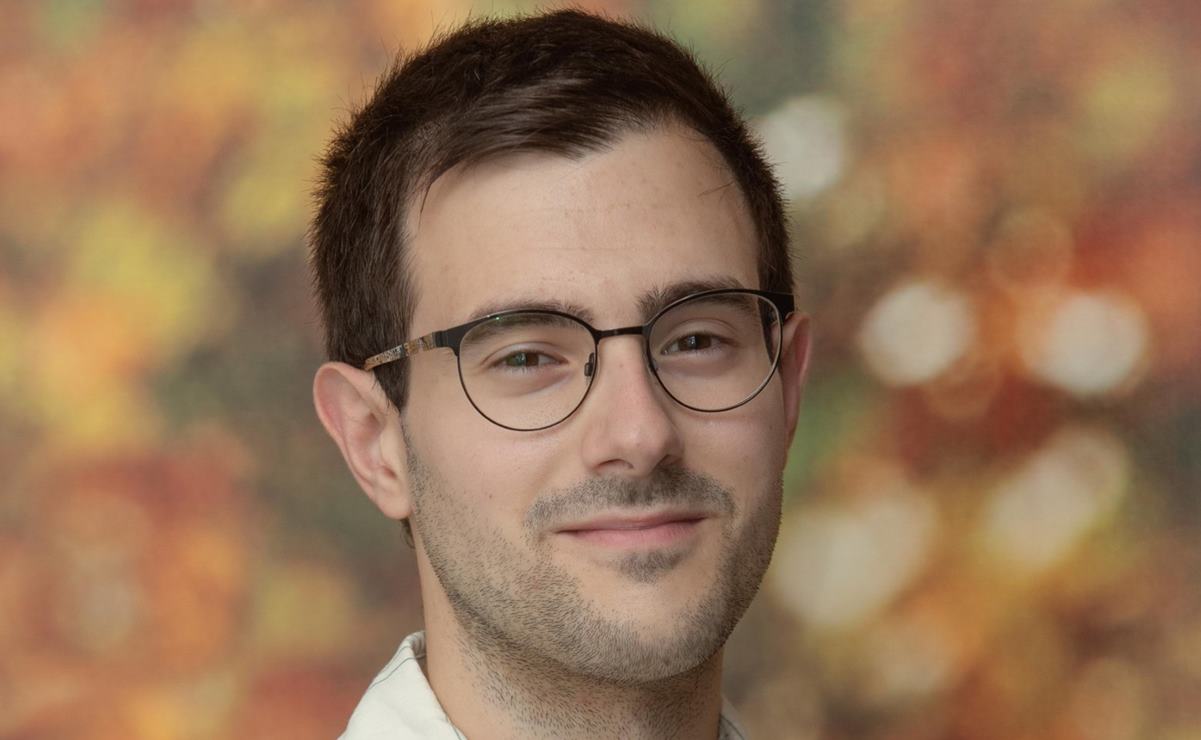 Universo de Letras. “Caja de Música”, un cuento del escritor Javier Yániz