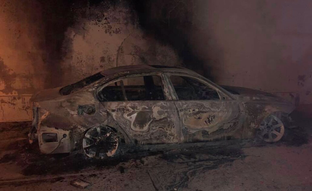 Investigan incendio de un vehículo en Aquismón