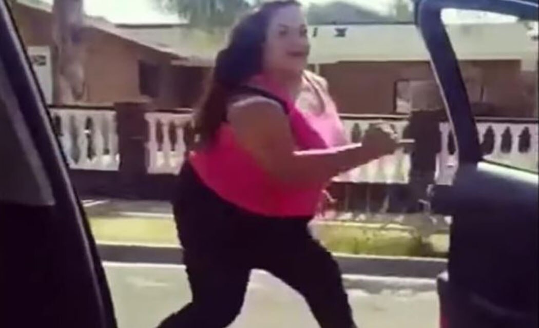 Multa y corralón a quienes hagan reto de "La Chona" en Sonora