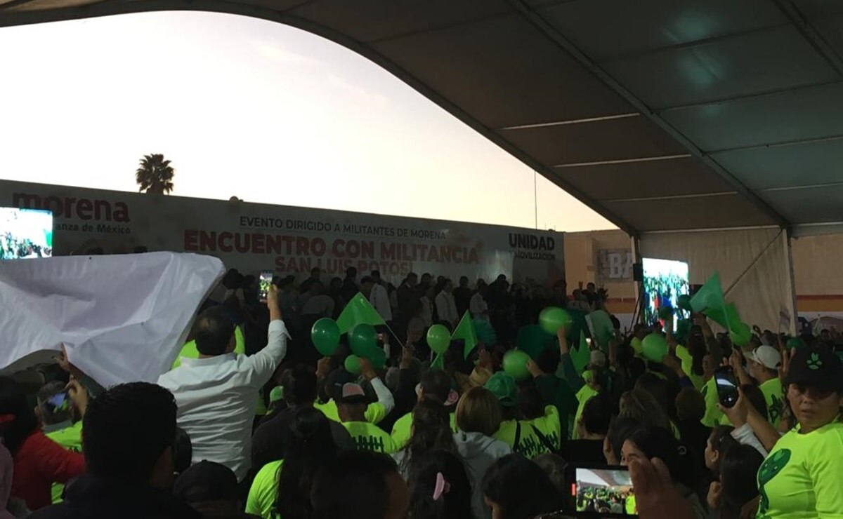 Reportan enfrentamiento entre partidos, previo a llegada de Sheinbaum en el salón Chicago´s