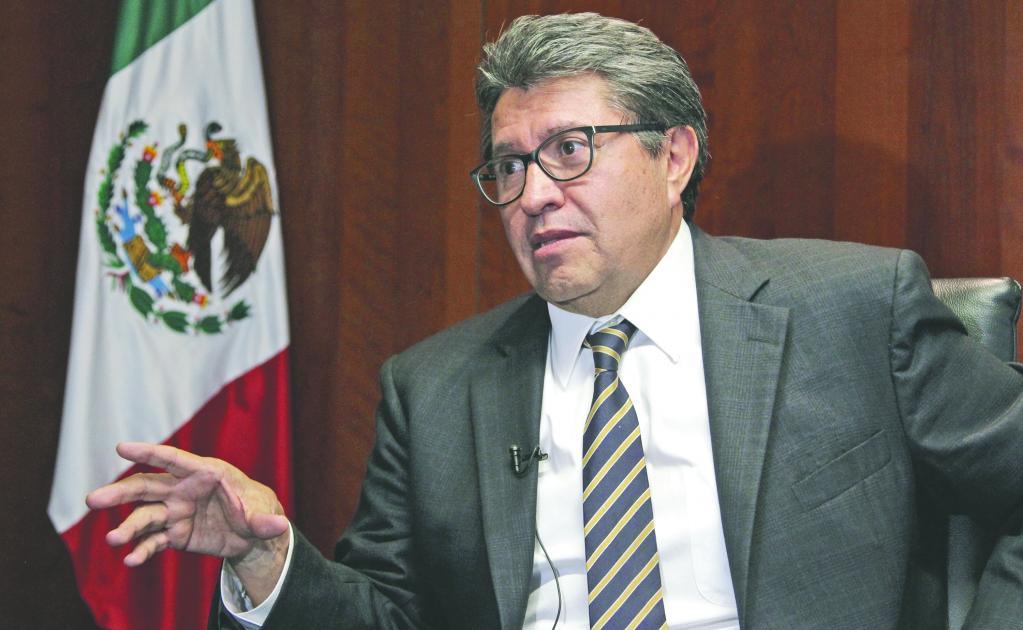 Monreal propone que parejas del mismo sexo que vivan fuera de México puedan casarse