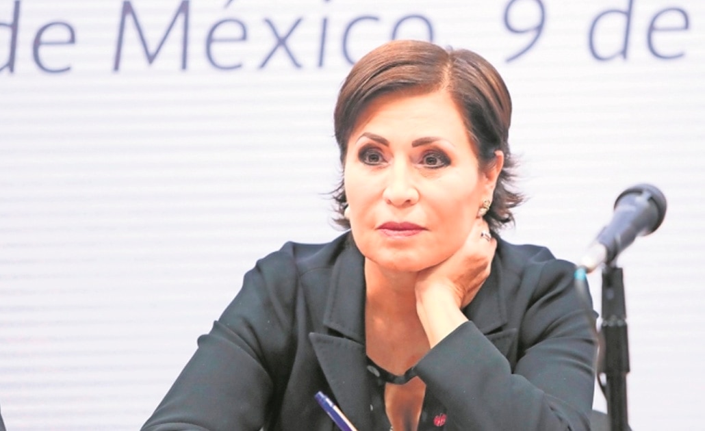 Presenta Rosario Robles casi 70 mil pesos para evitar ser detenida