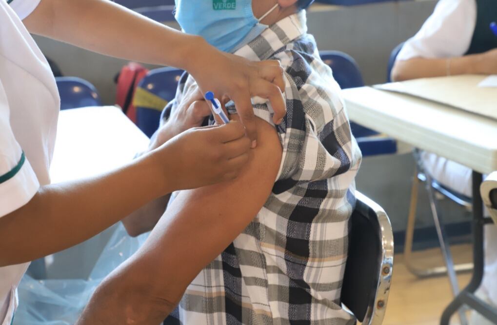 Sin fecha para refuerzo de vacuna contra Covid-19 para mayores de 30 en SLP. Foto: Archivo