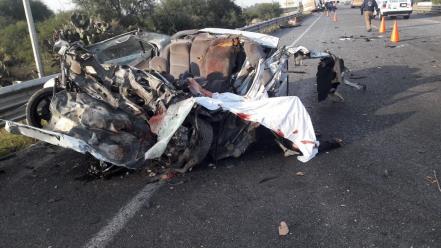 Choque de frente en carretera a Villa de Reyes, un muerto