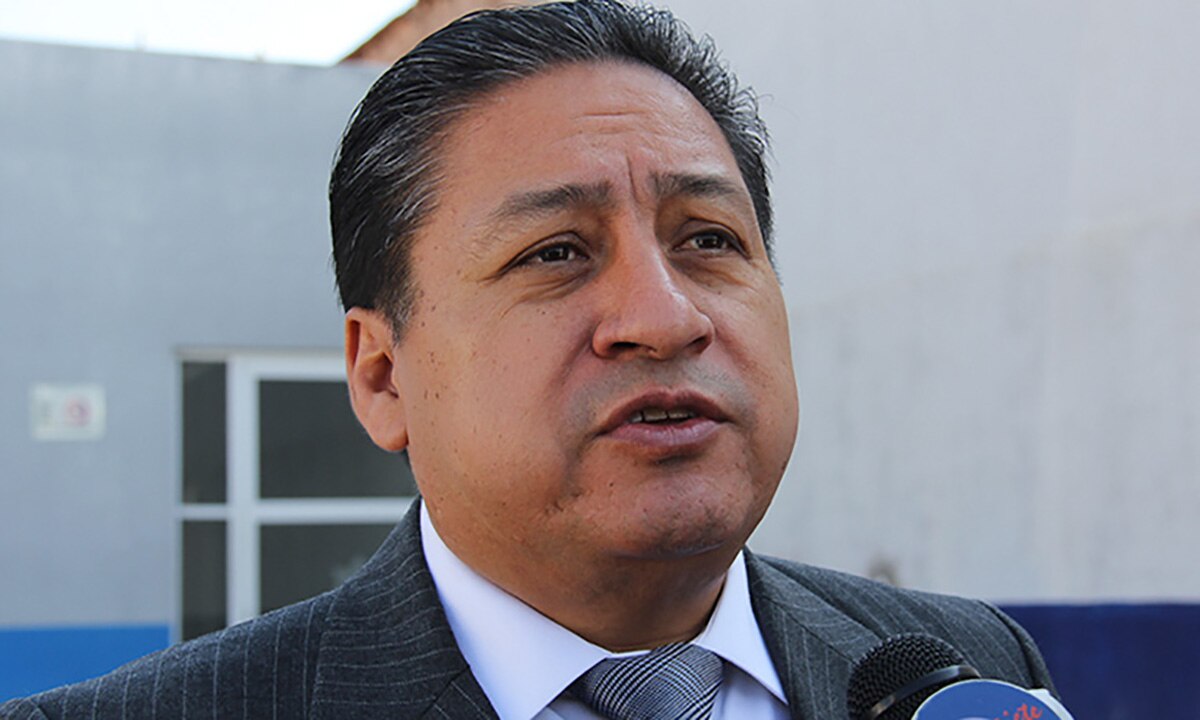  Gilberto Hernández Villafuerte pide licencia a su cargo