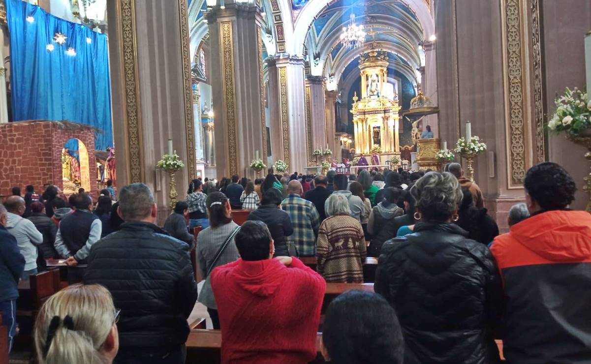 El Arzobispo de SLP pidió a los feligreses cumplir con la palabra de Dios, en especial en el respeto al prójimo para el 2025. Foto: Samuel Estrada EL UNIVERSAL