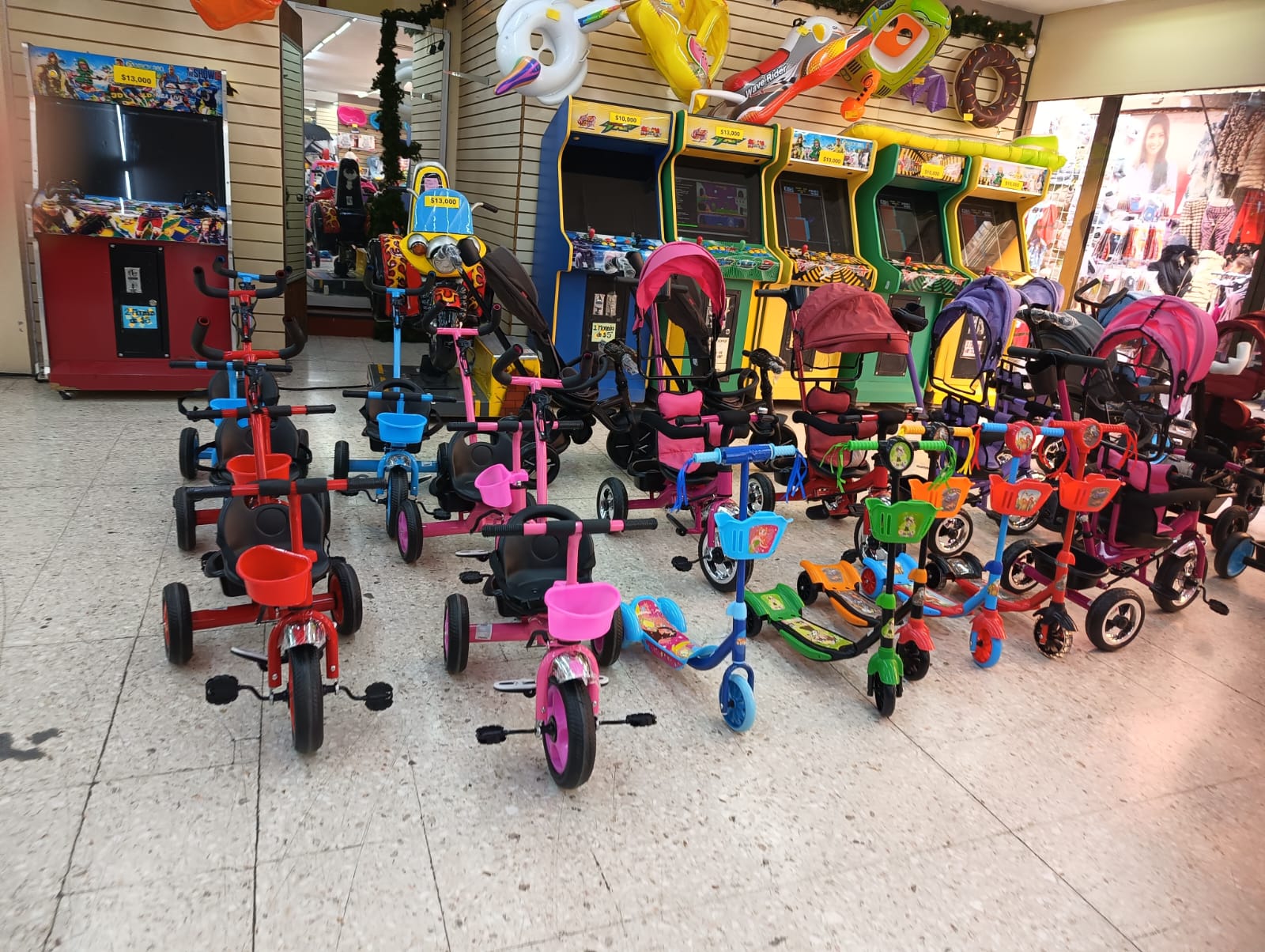 Muñecas, coches y gadgets; los juguetes más buscados esta Navidad en SLP