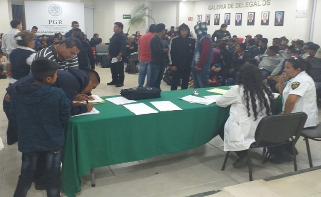 En el operativo fueron detenidos los presuntos traficantes de personas; los migrantes fueron remitidos al INM. Foto: Especial