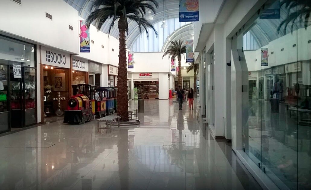 Seguridad armada ya resguarda dos plazas comerciales