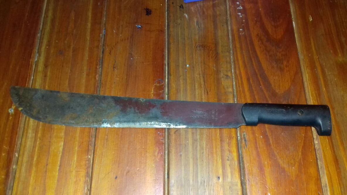 Detienen a hombre que agredió a perito con un machete