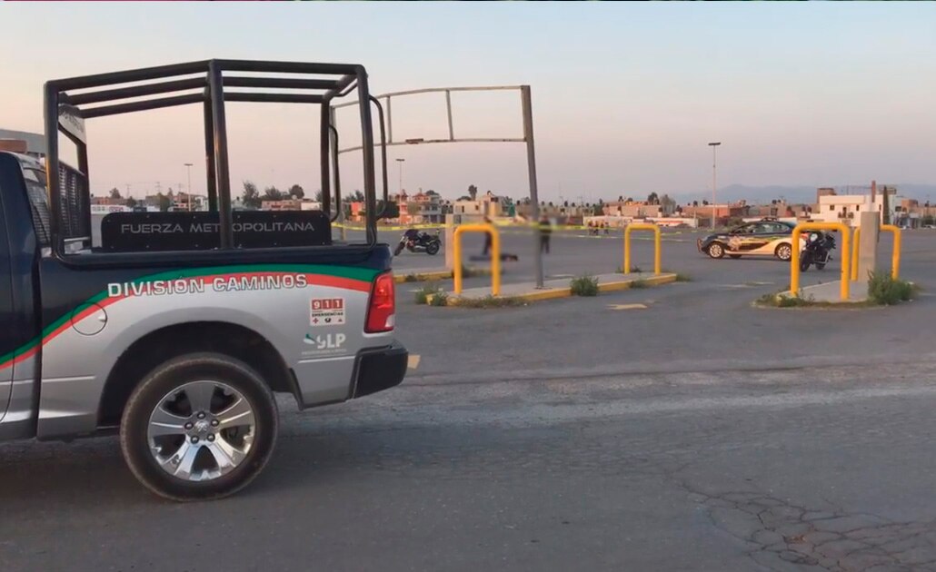 Ataque armado en estacionamiento de El Domo; un muerto