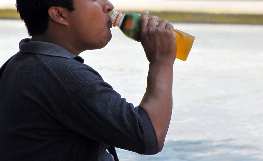 Venta de sueros se dispara más de 100% por intenso calor en Zona Metropolitana de SLP