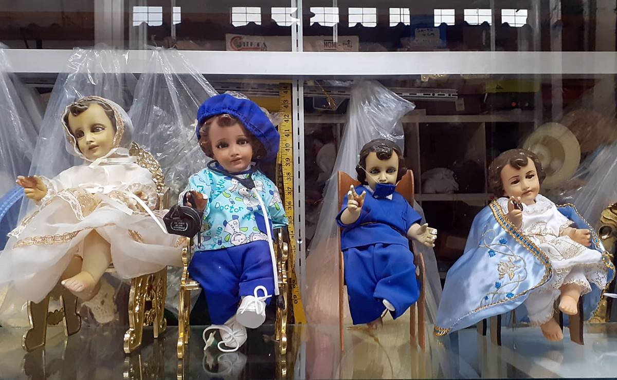 Vestir al Niño Dios es una tradición que llevan a cabo las familias mexicanas creyentes y que realizan según su gusto o deseo para el Año Nuevo, como salud, prosperidad o hasta que gane un equipo de futbol. Foto: Regina Arellano
