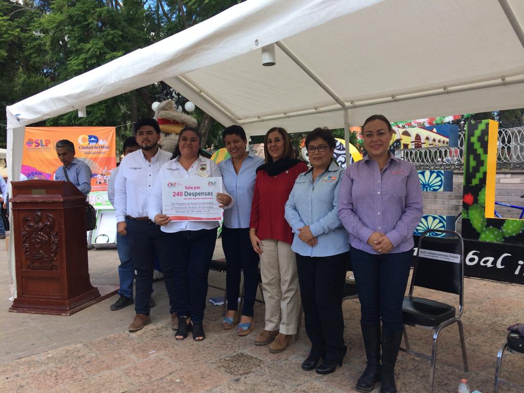 Más de 6 mil apoyos alimentarios entregó DIF Estatal a zona Media