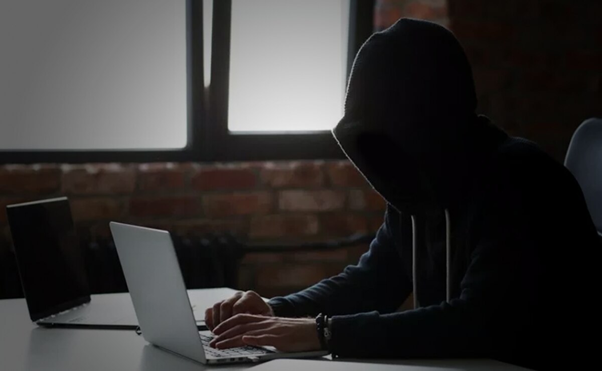 A la alza robos de identidad en SLP; cuentas de WhatsApp las más hackeadas 