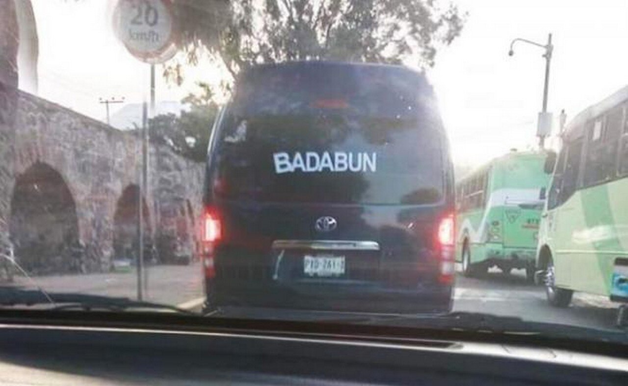  ¿Qué es Badabun y por qué "avisan" en redes cuando ven una camioneta negra?