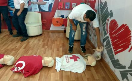 Cruz Roja atendió a más de 2 mil personas en la FENAPO