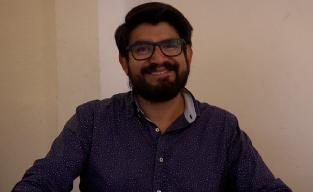 Barack Obama premia a joven por combatir violencia con emprendimiento