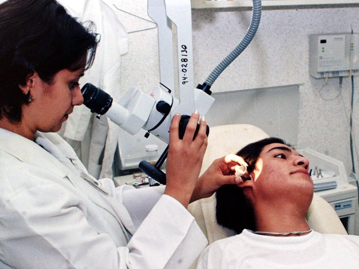 Exhorta IMSS a atender otitis 