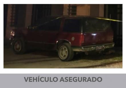 Agentes catean casa en Ciudad Valles; aseguran una camioneta, droga y un arma