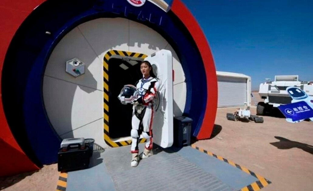 China abre una base simulada para buscar a su primer "marciano"