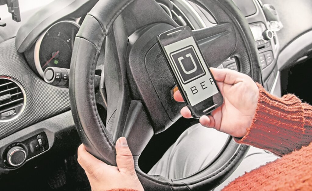 Uber y demás plataformas con facultad de inscribir un número indefinido de automóviles y choferes: SCT