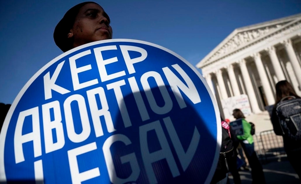 Convocan a “huelga de sexo” tras restricciones al aborto en Georgia