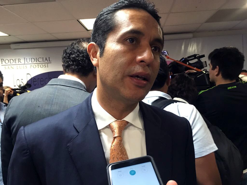 En plática convenio con comunidad de San Juan de Guadalupe: Valencia Gordillo