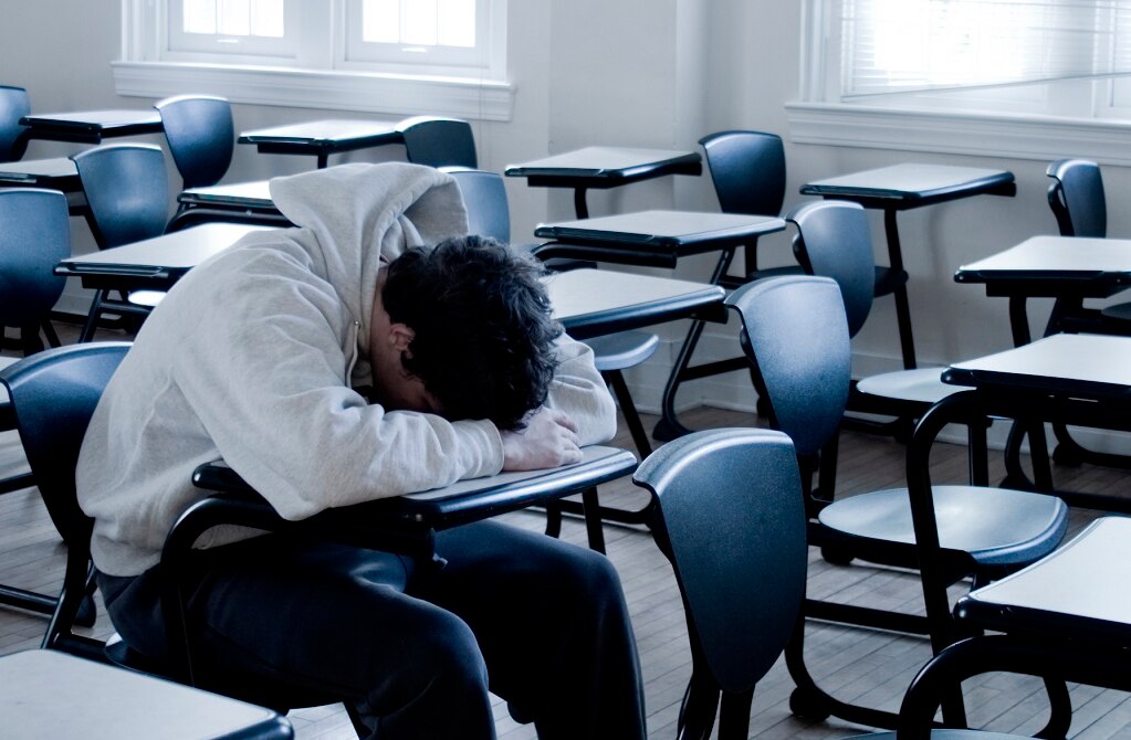 Depresión por no haber quedado en la universidad puede derivar en suicidios