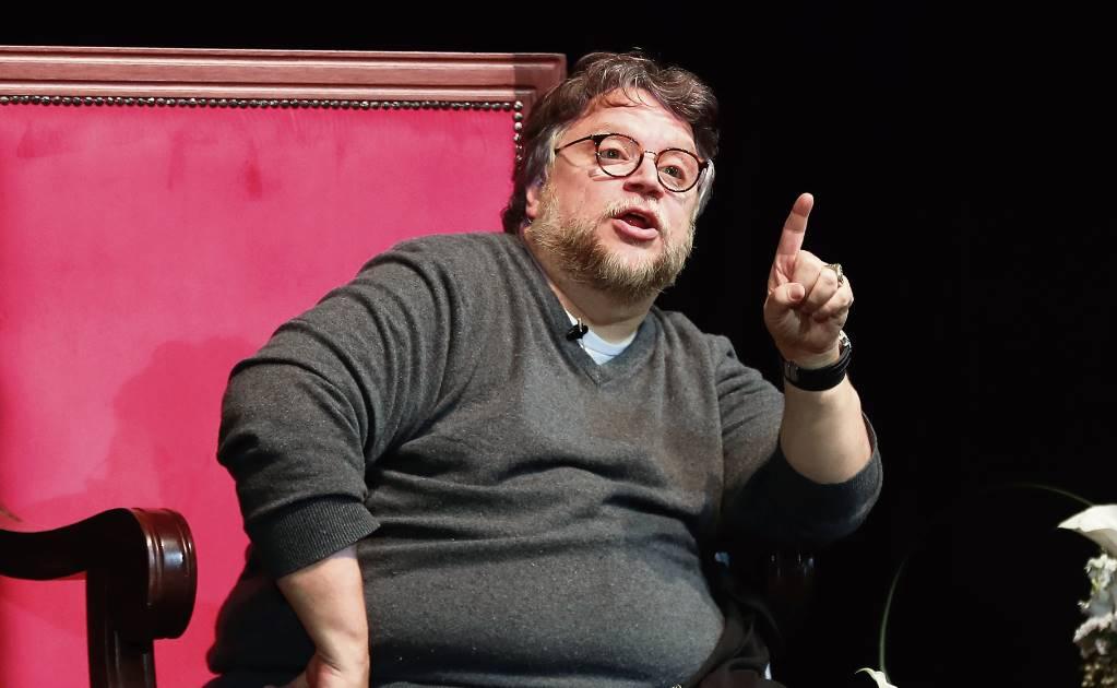 Pelea Guillermo del Toro con cerveza por usar su imagen sin autorización