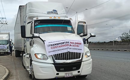 Transportistas de carga exigen en movilización en SLP un alto a los robos y asesinatos de operadores