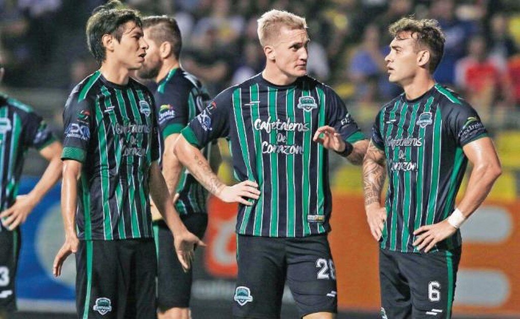 Cafetaleros y Leones Negros juegan el primer round