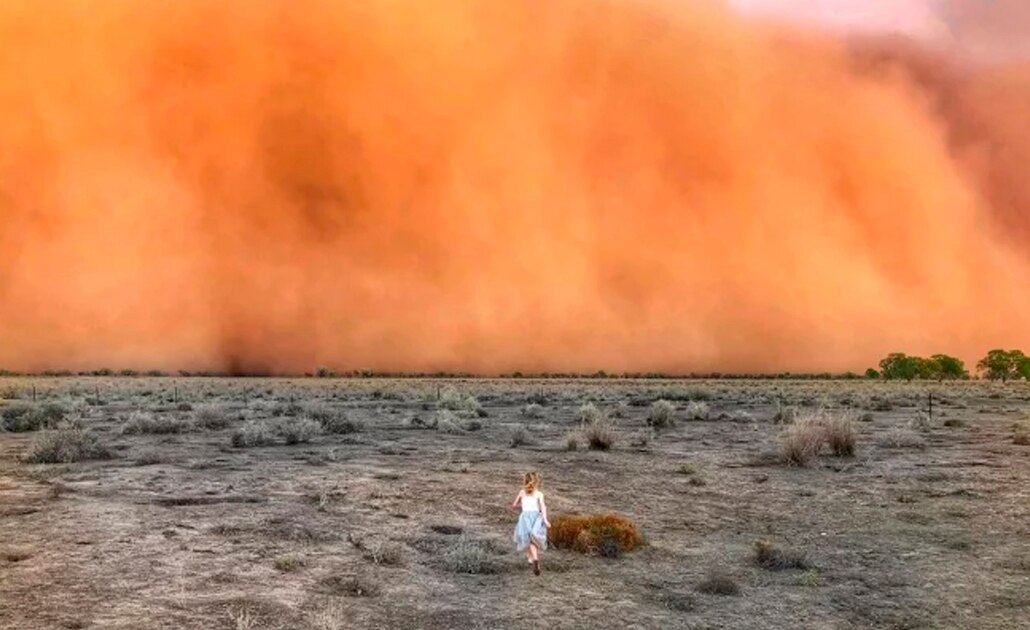 Tormentas de polvo y granizo afectan a una Australia asolada por los incendios