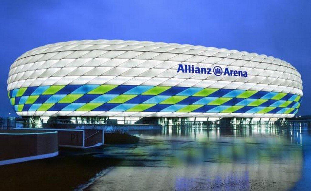 Twitter: @FCBayernEs