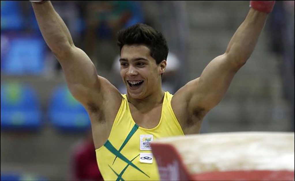 Club brasileño suspende a extécnico de gimnasia acusado de abusar de menores