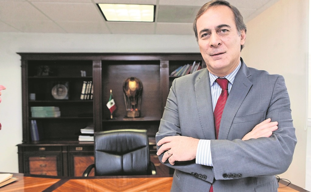 Condena CCE rumores de pacto entre Peña y AMLO